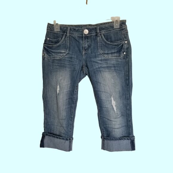 Almost Famous Distressed Capris Cuffed Embroidered Pockets 11 - Picture 1 of 12